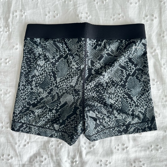 Nike Pro Dri-FIT Compression Shorts - Picture 2 of 6